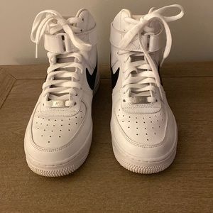 Nike Air Force 1 High '07, Men’s Size 7 (Women’s Size 8.5) - Like New!